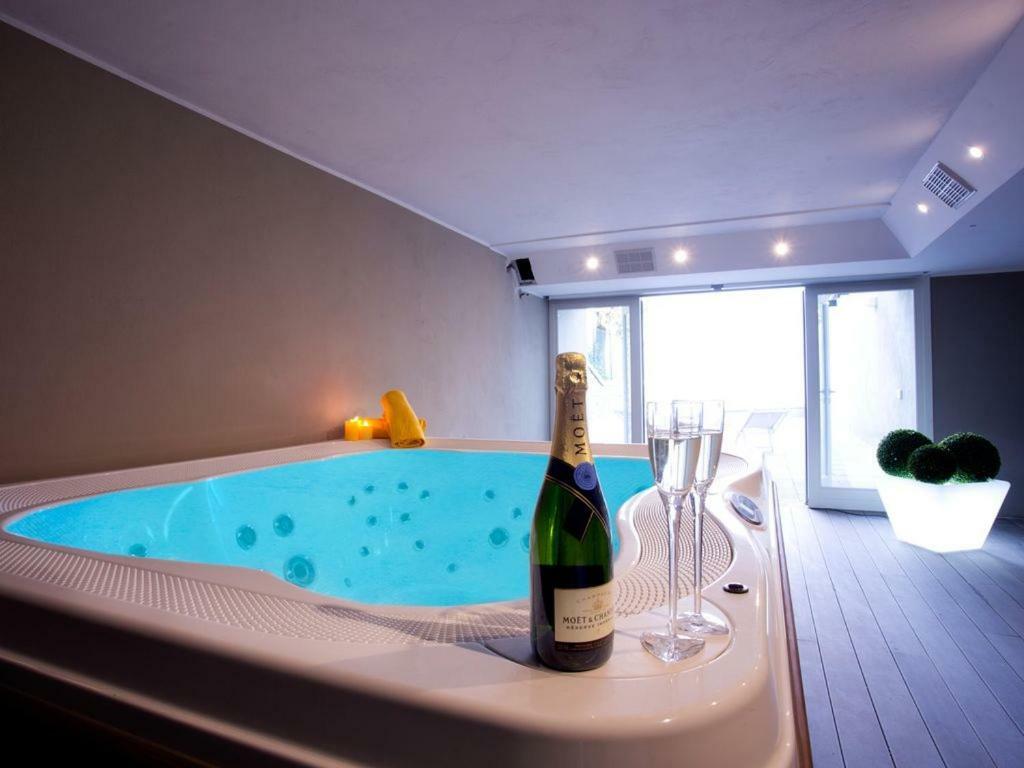 No 4-sleeps 10 By Italian Apartment Sala Comacina