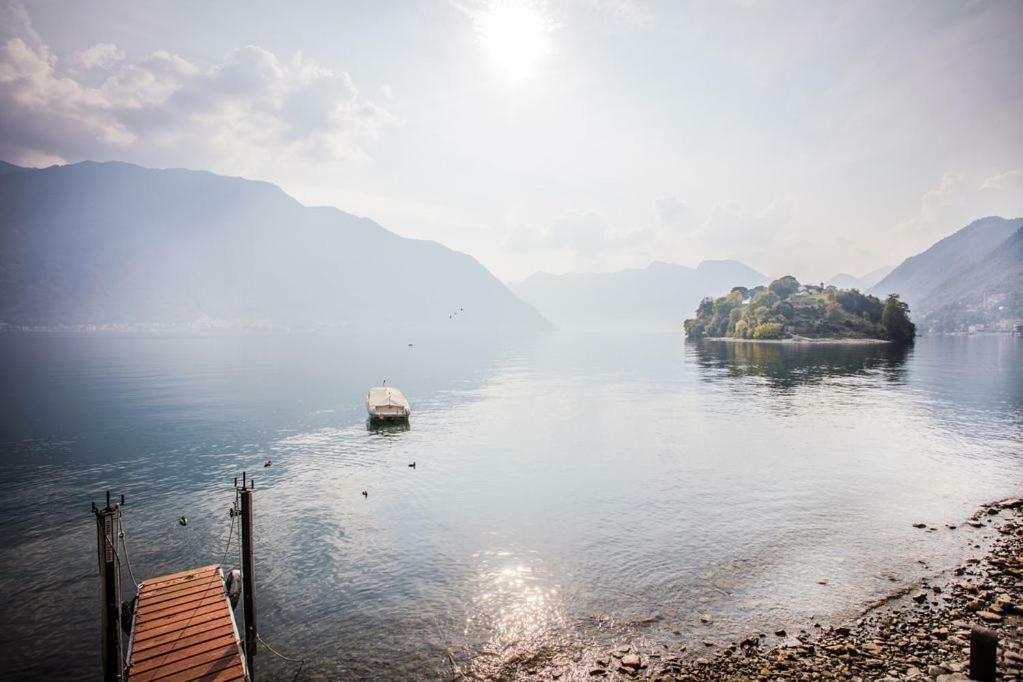 Villa Ossuccio Private Pool On The Lake-by Italian Como