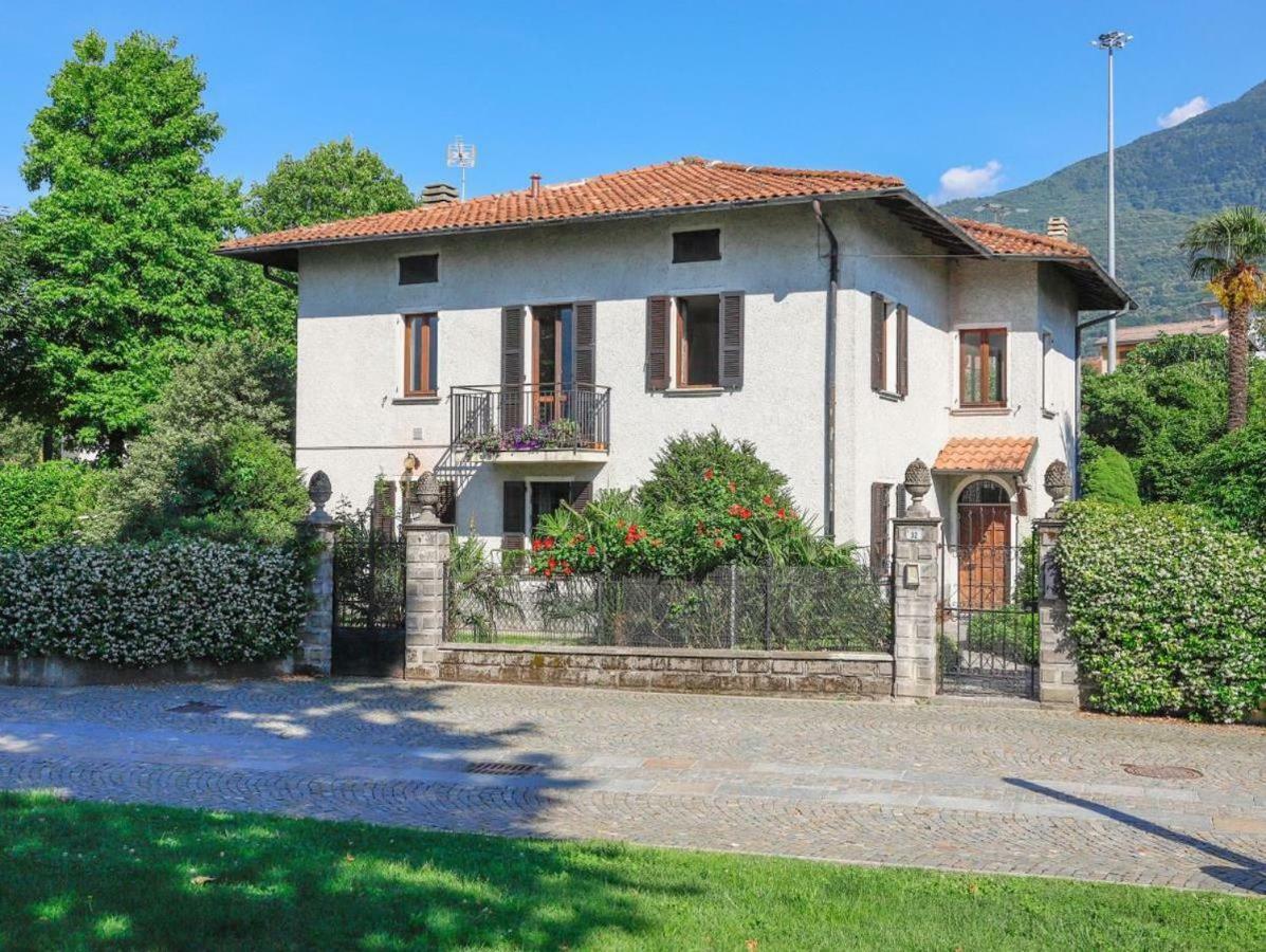 Foreground - Pet Friendly Stay- Garden-parking-lake View- Bike Friendly House Casa vacanze *