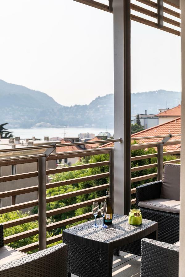 Luxury Lake View &