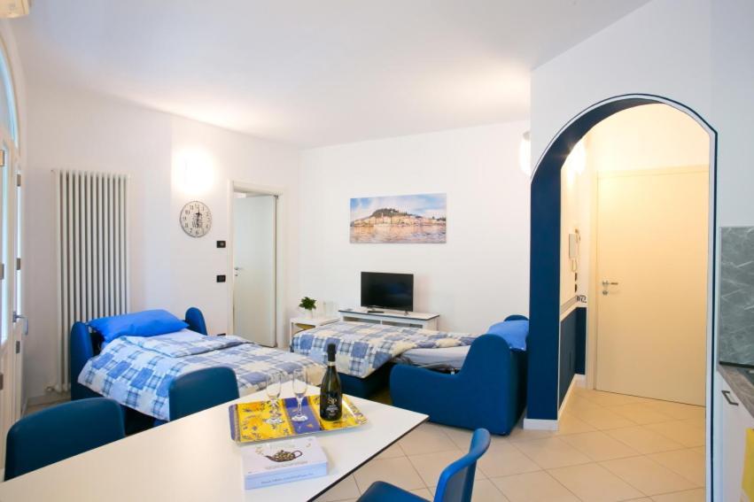 Apartment Sun Pool Near Free Parking *