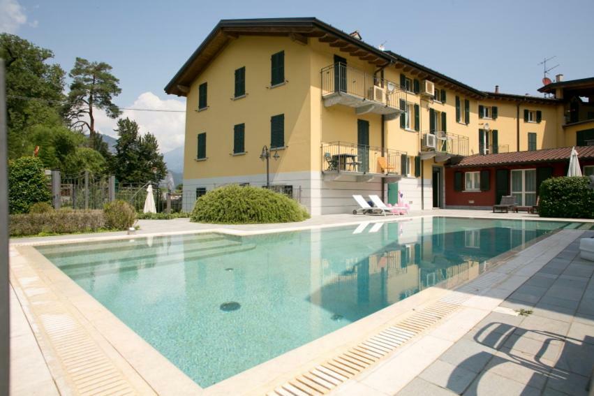 Sun Pool Near Free Parking Apartment