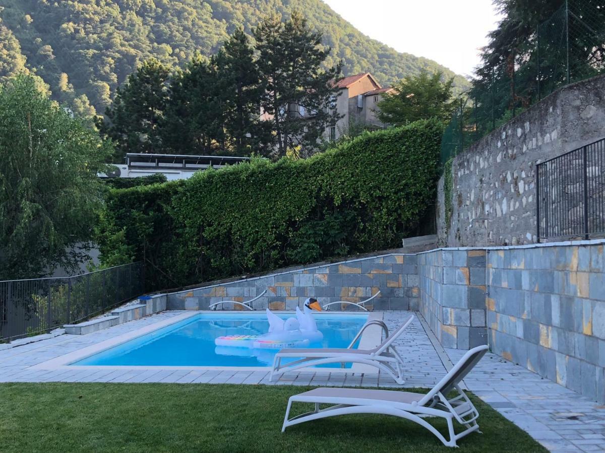 Apartment Pool By Italian *
