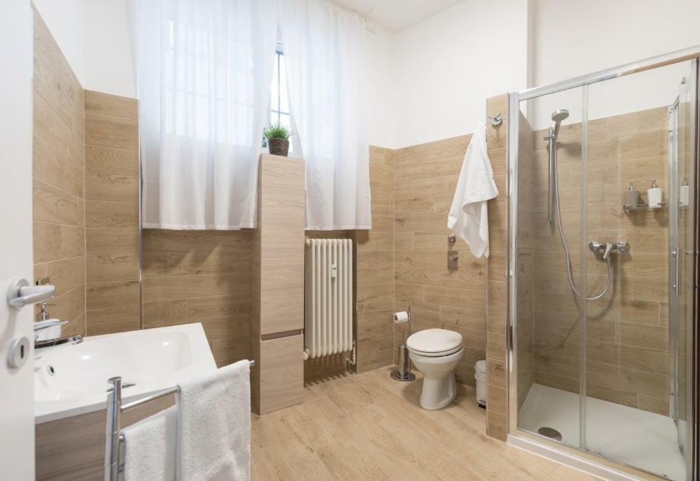Lovely, Charming And Quiet In The Centre Air Conditioned And Free Private Garage * Côme