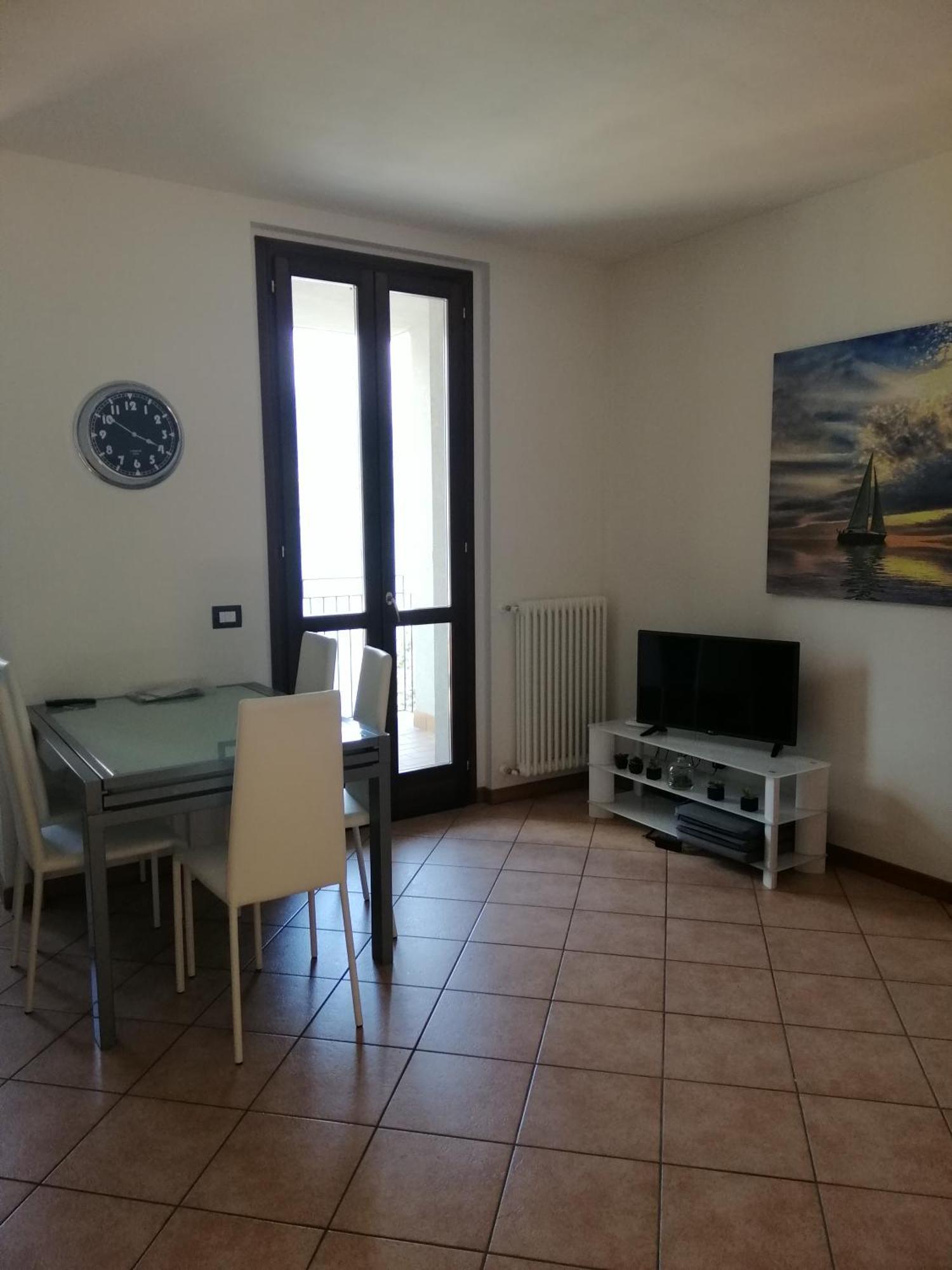 Regina Lake Como Apartment
