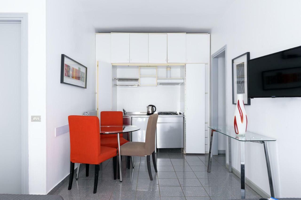 Diaz Aparthotel 2*