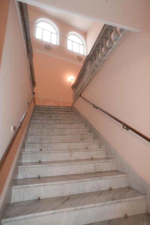 Vittoria Apartment *