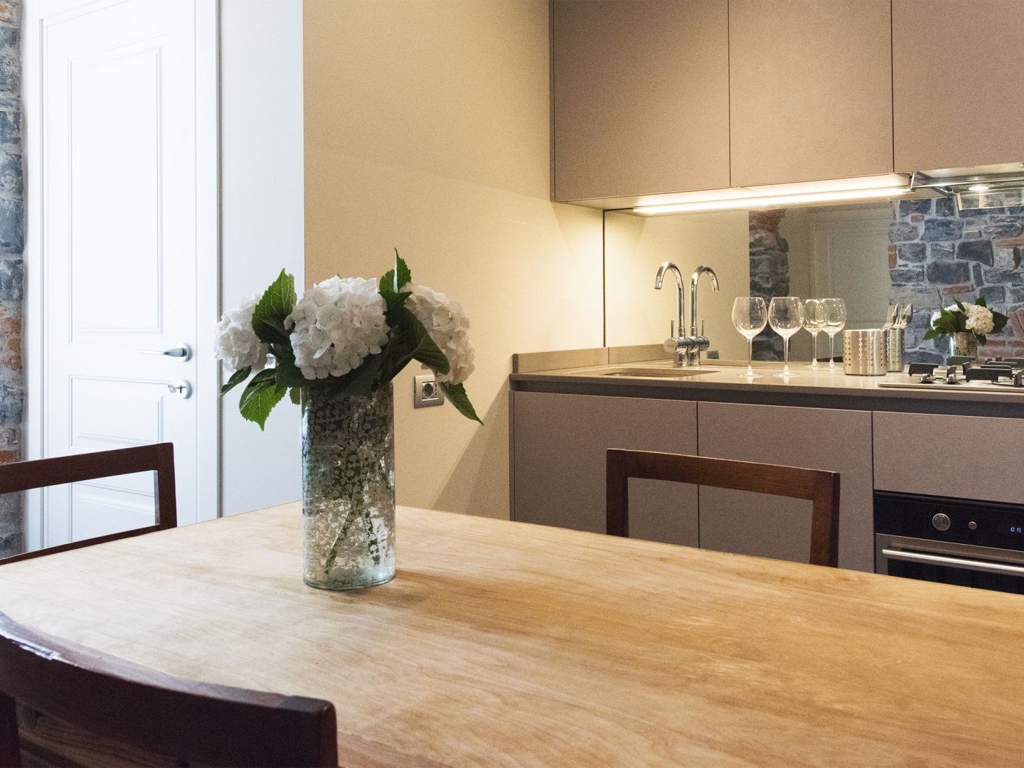 Joivy Elegant 1br Flat Near Centre *