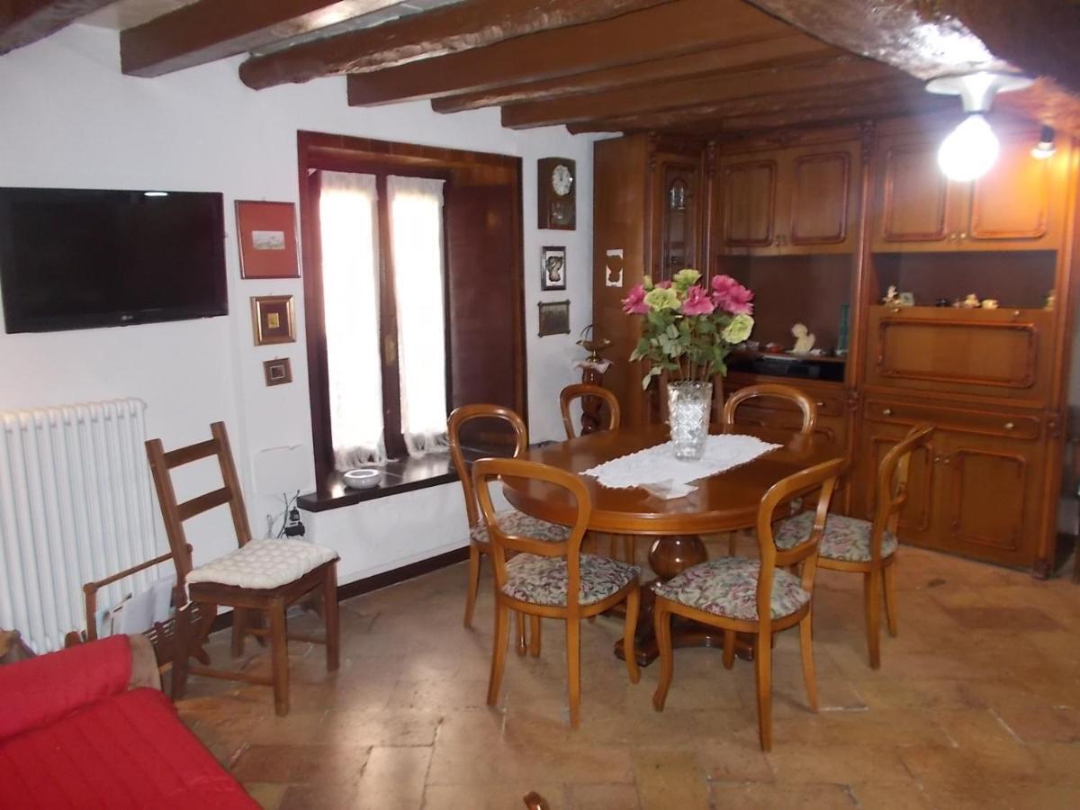 Zia Lina Bed & Breakfast Dongo