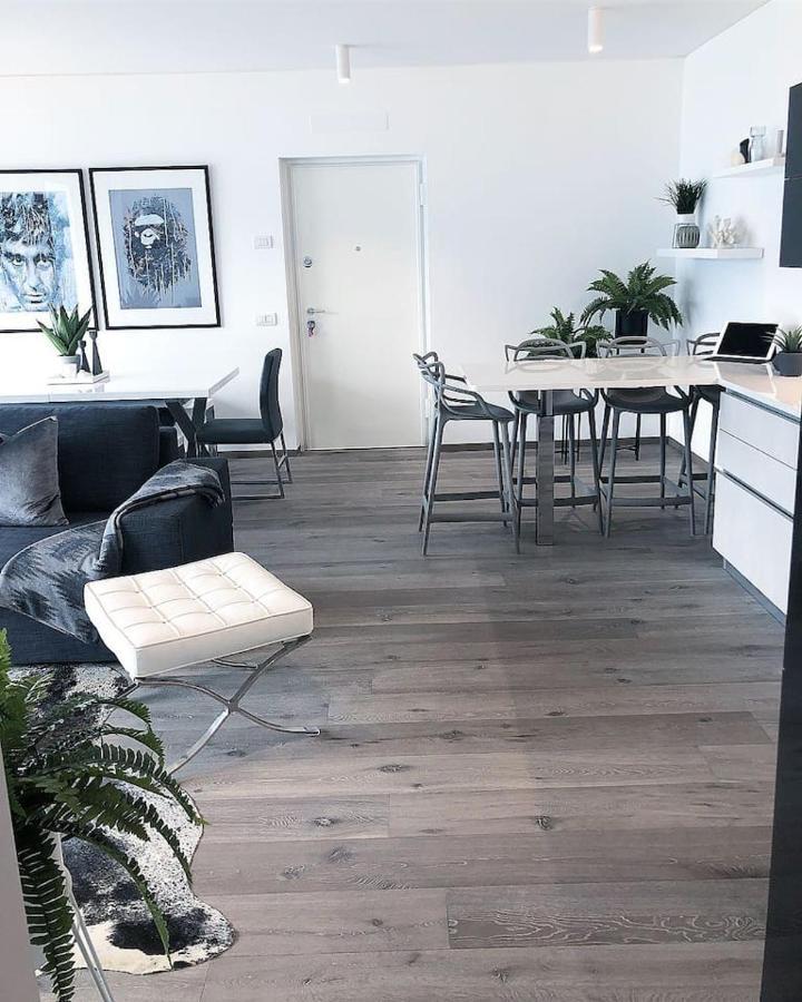 Ulivi Luxury Loft & Pool - The House Of Travelers Apartment Carate Urio