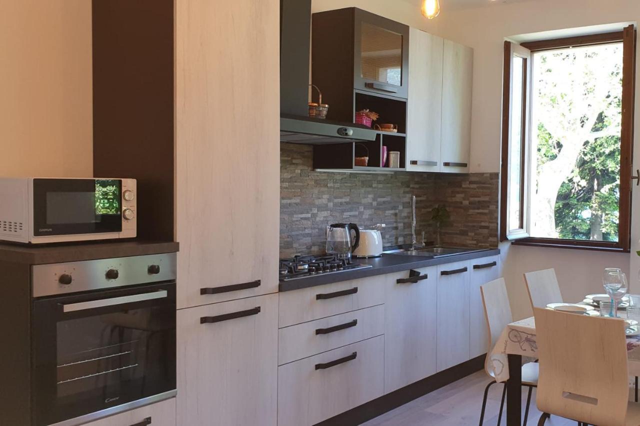 Foreground - Pet Friendly Stay- Garden-parking-lake View- Bike Friendly House Colico