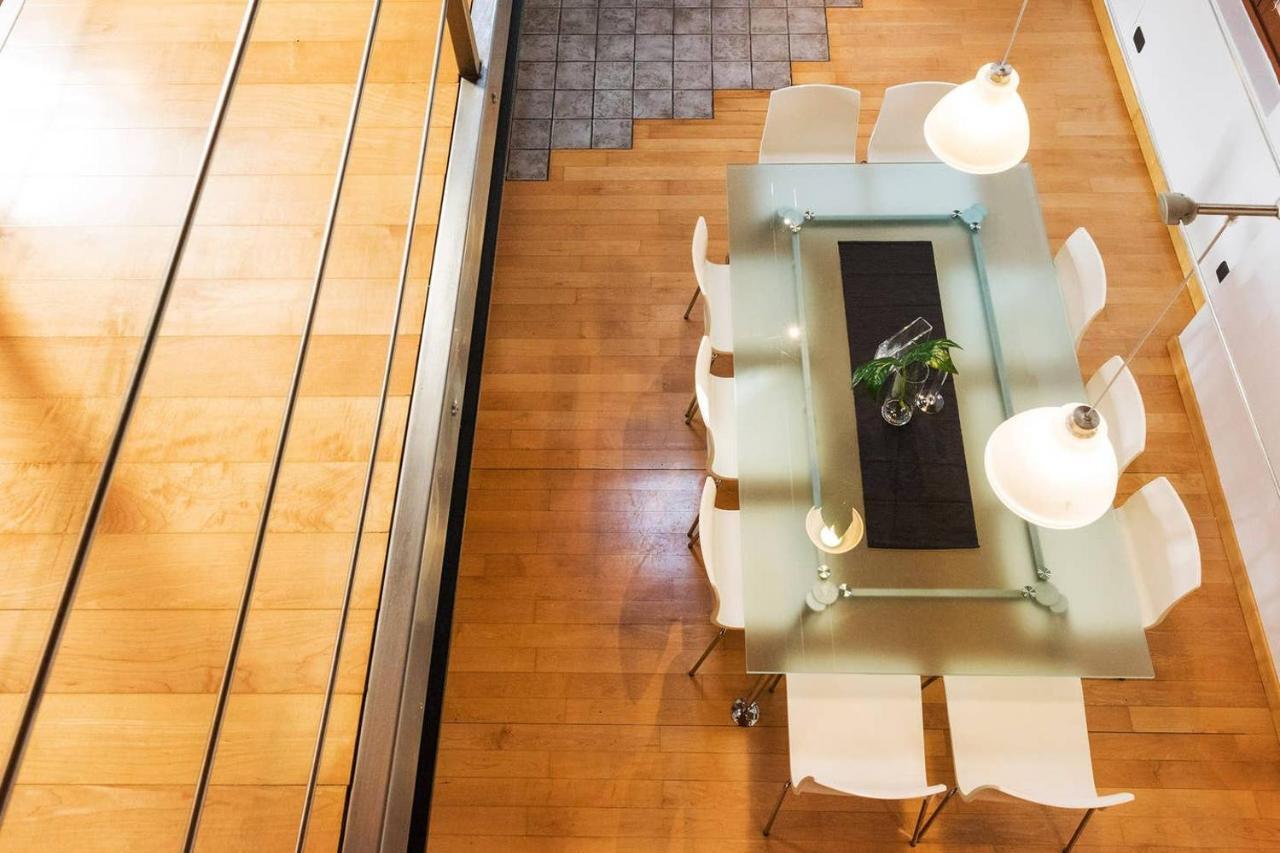 Joivy Scenic 2br With Balcony & Parking *