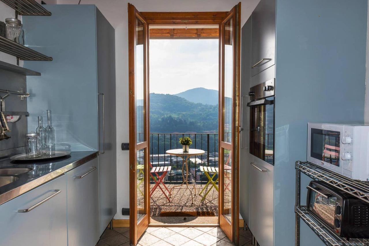 Joivy Scenic 2br With Balcony & Parking