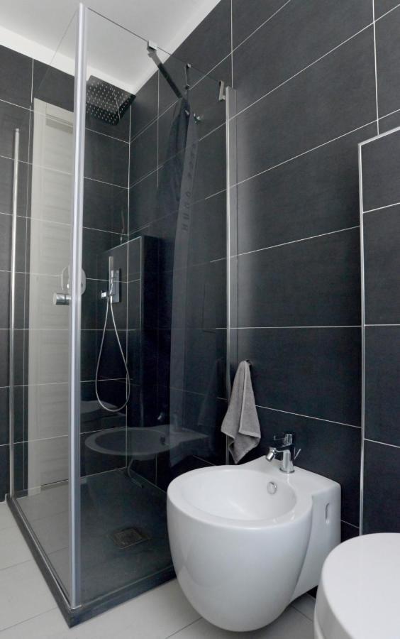 Lacasetta _ Lakeview Terrace Renovated