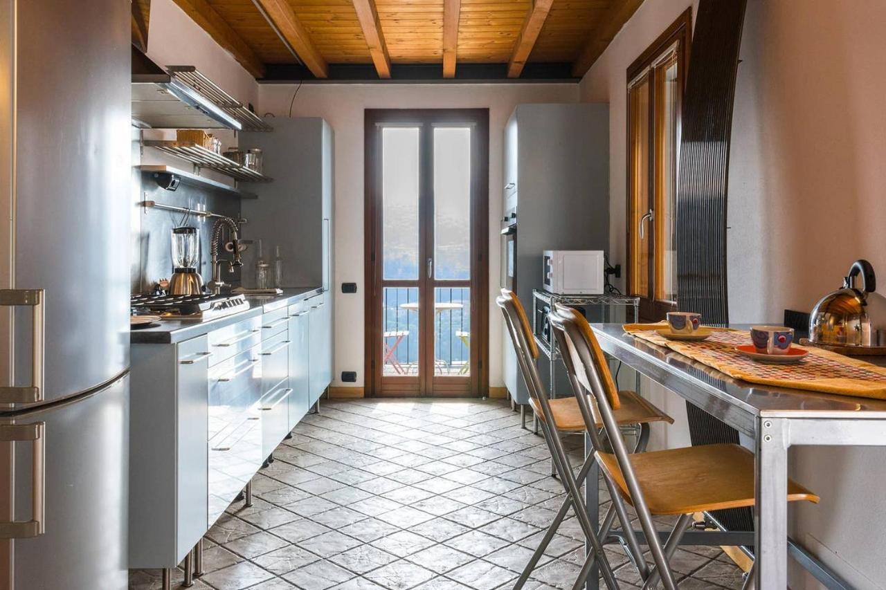 Joivy Scenic 2br With Balcony & Parking * Cernobbio