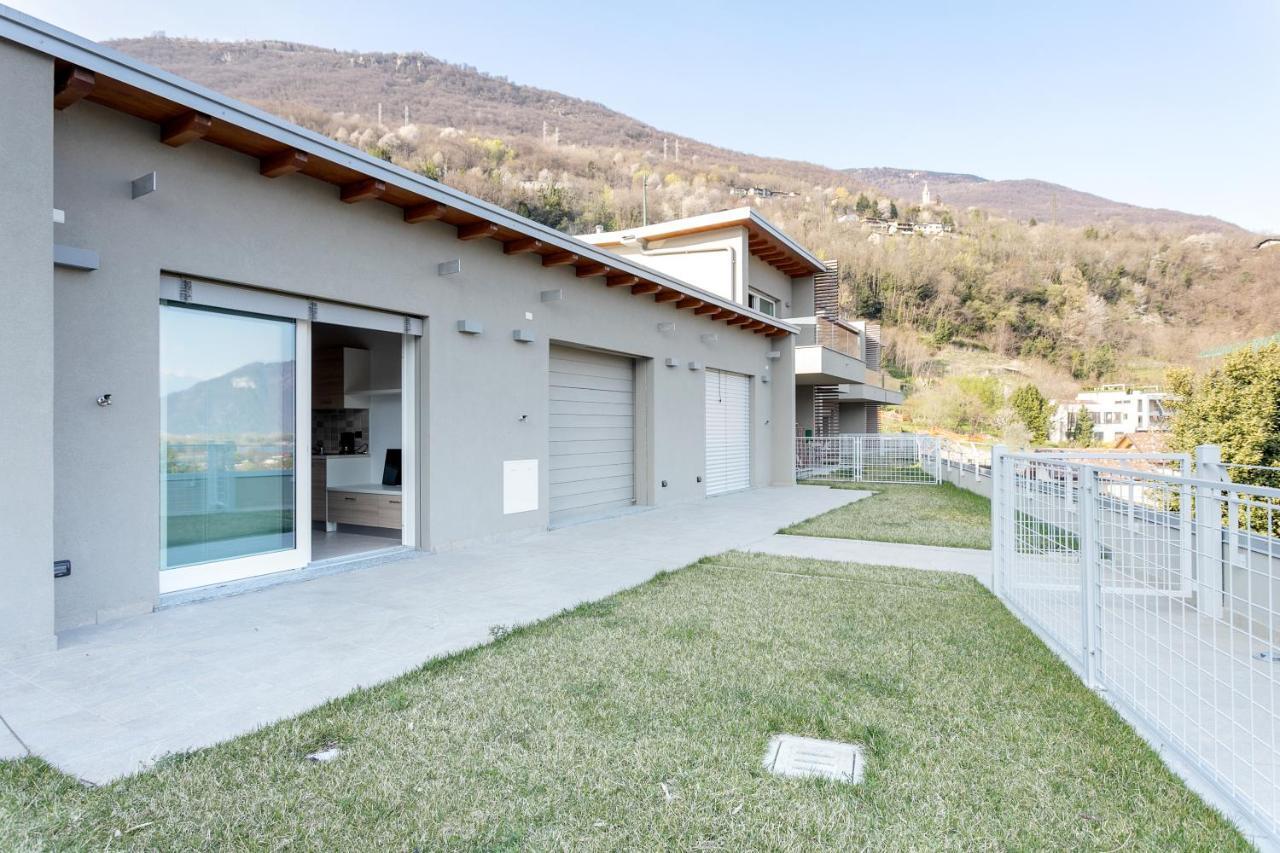 Yellow Lake View Apartment Gera Lario