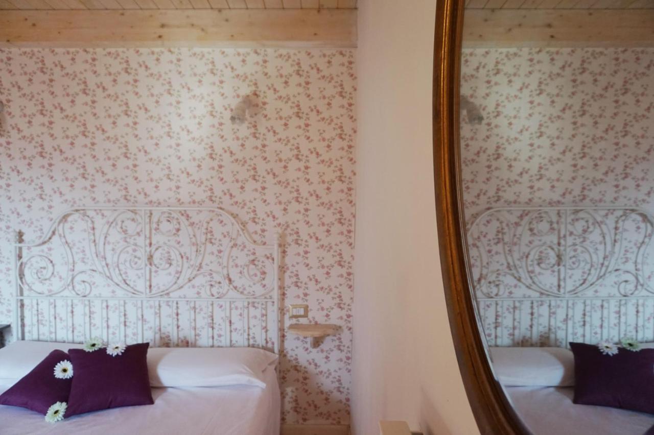 Rocca Dell'innominato Bed & Breakfast