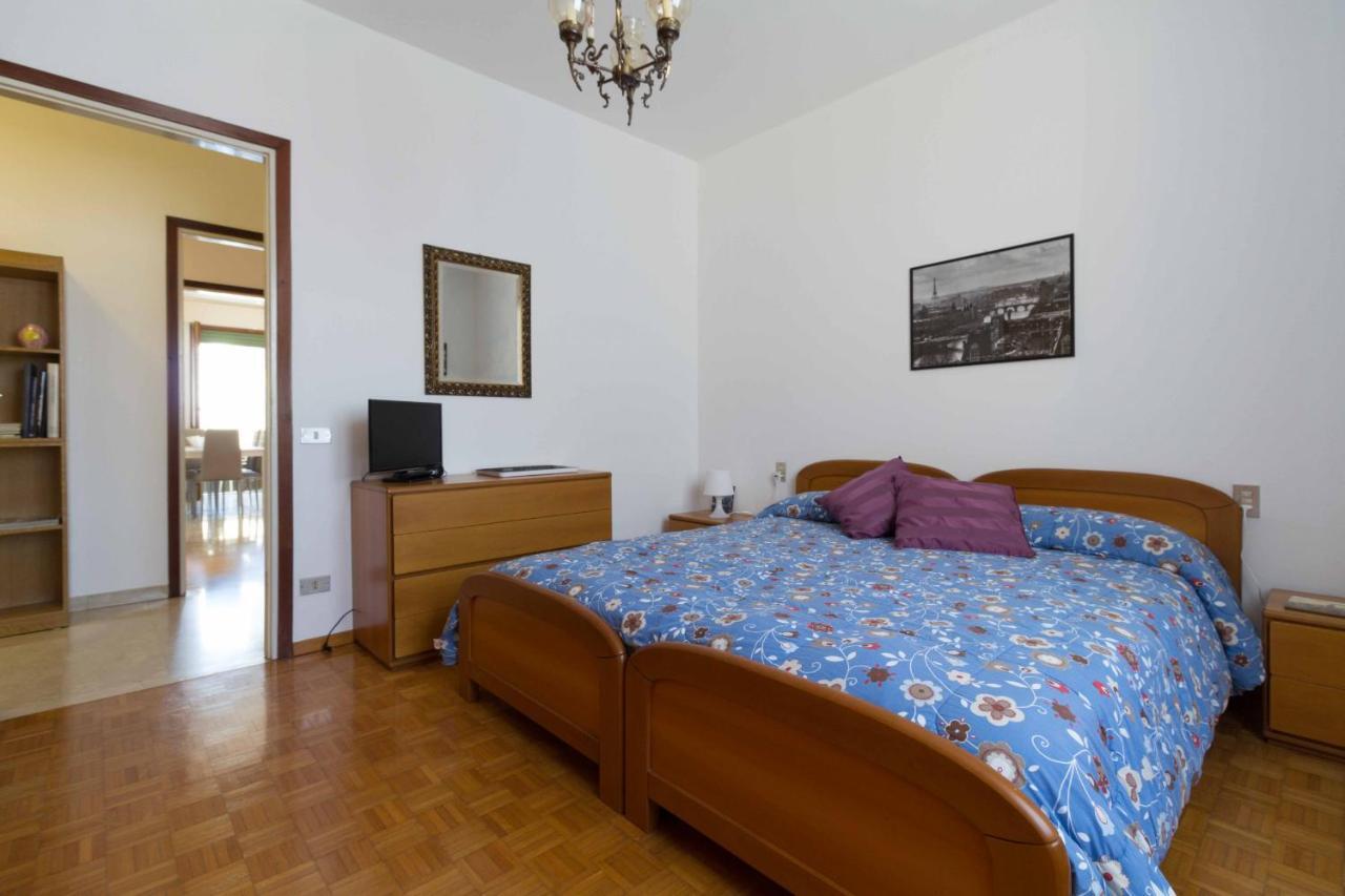 Manzoni Two-Bedroom Apartment - Solo Affitti Brevi Apartment *