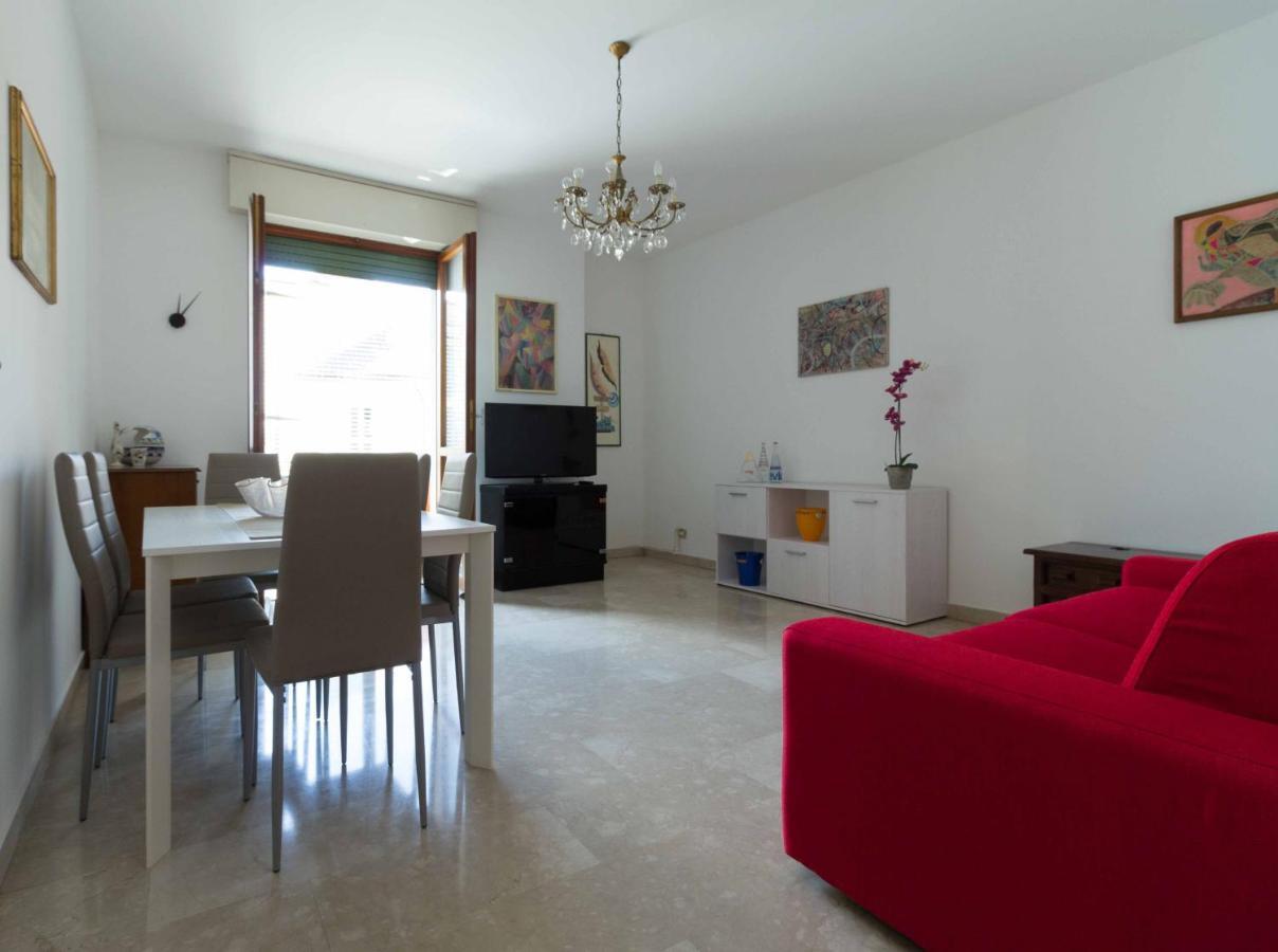 Manzoni Two-Bedroom Apartment - Solo Affitti Brevi Apartment