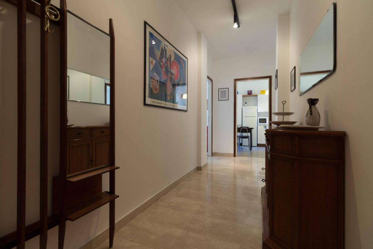 Manzoni Two-Bedroom Apartment - Solo Affitti Brevi