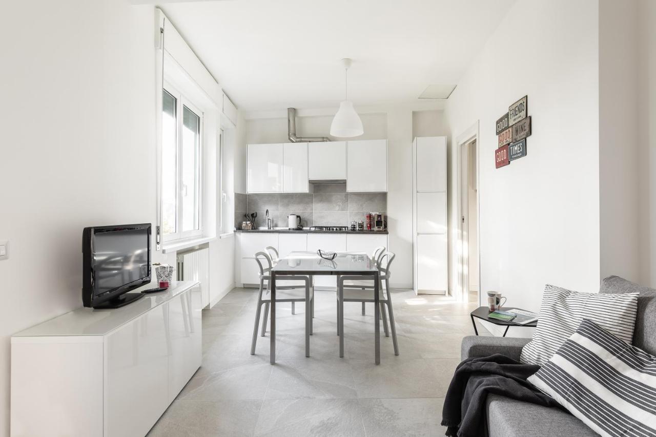 Apartment Carlotta's By Holiday Solutions Albese Con Cassano