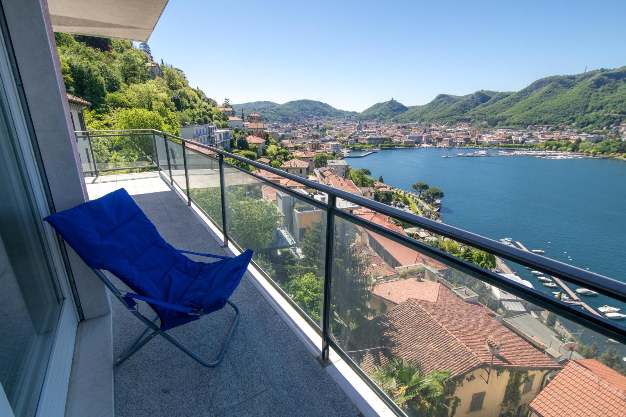 Unbelievable View - The House Of Travelers Apartment Como