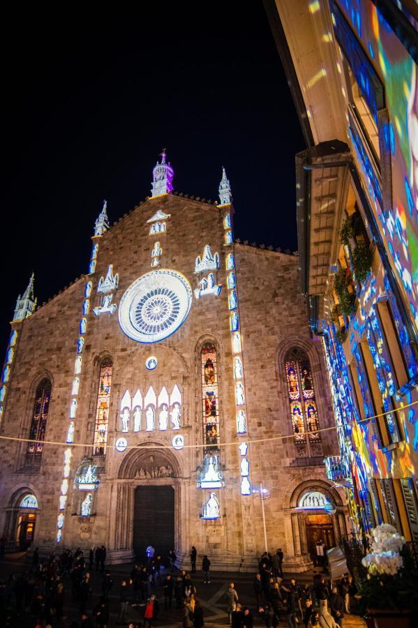 La Finestra Sul Duomo - The House Of Travelers Apartment