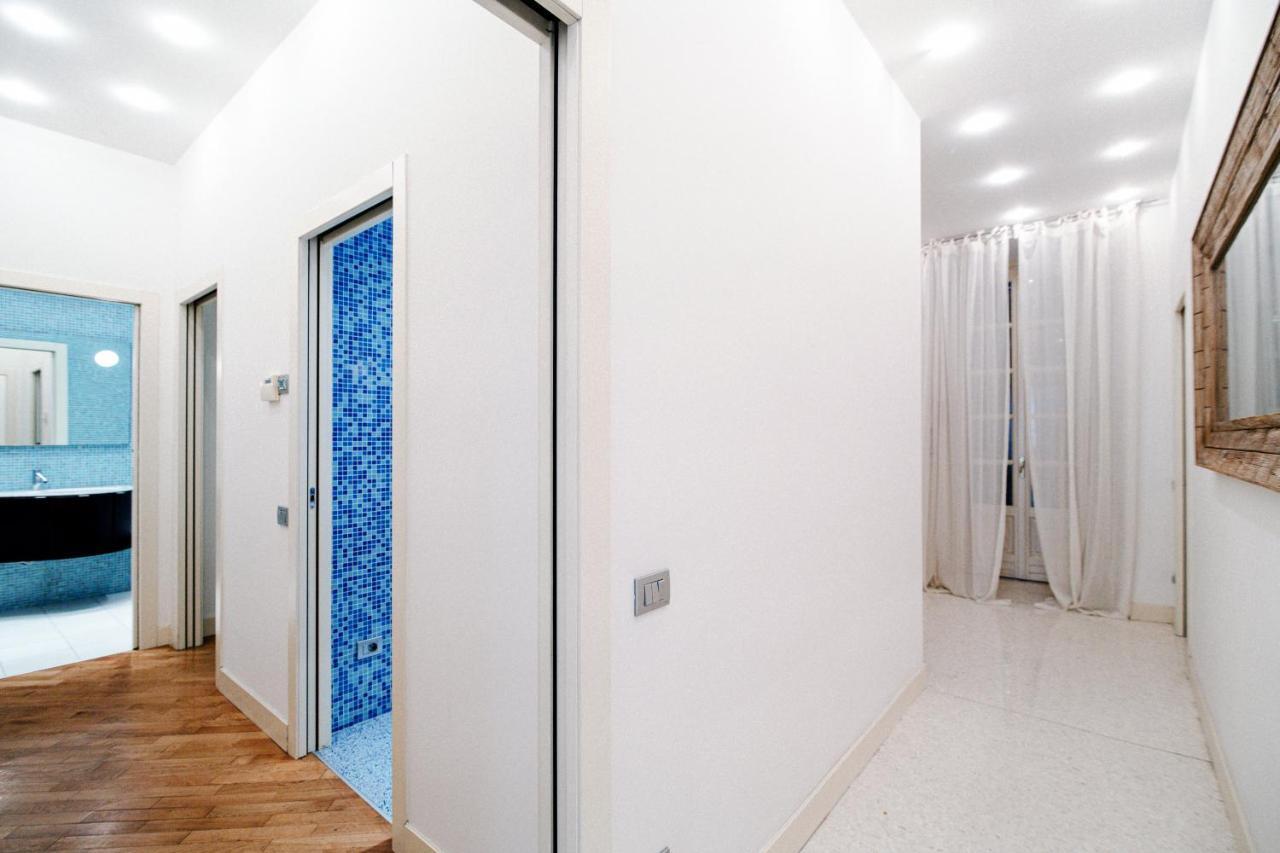 La Finestra Sul Duomo - The House Of Travelers Apartment *