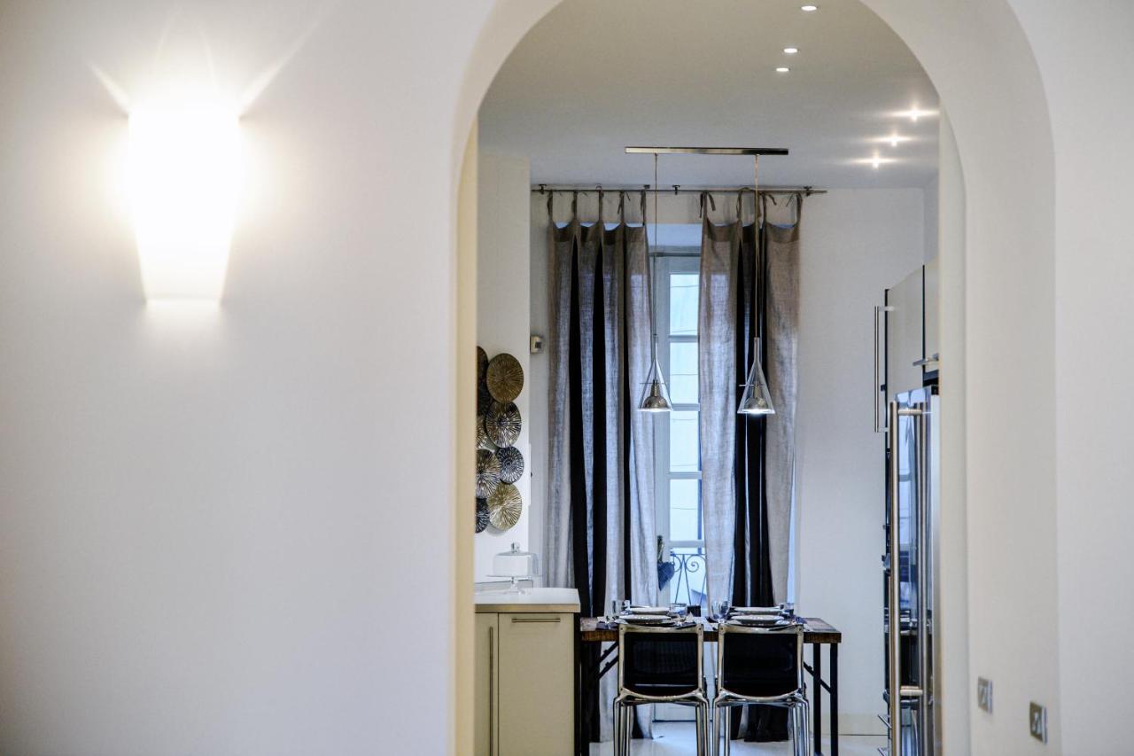 La Finestra Sul Duomo - The House Of Travelers Apartment *