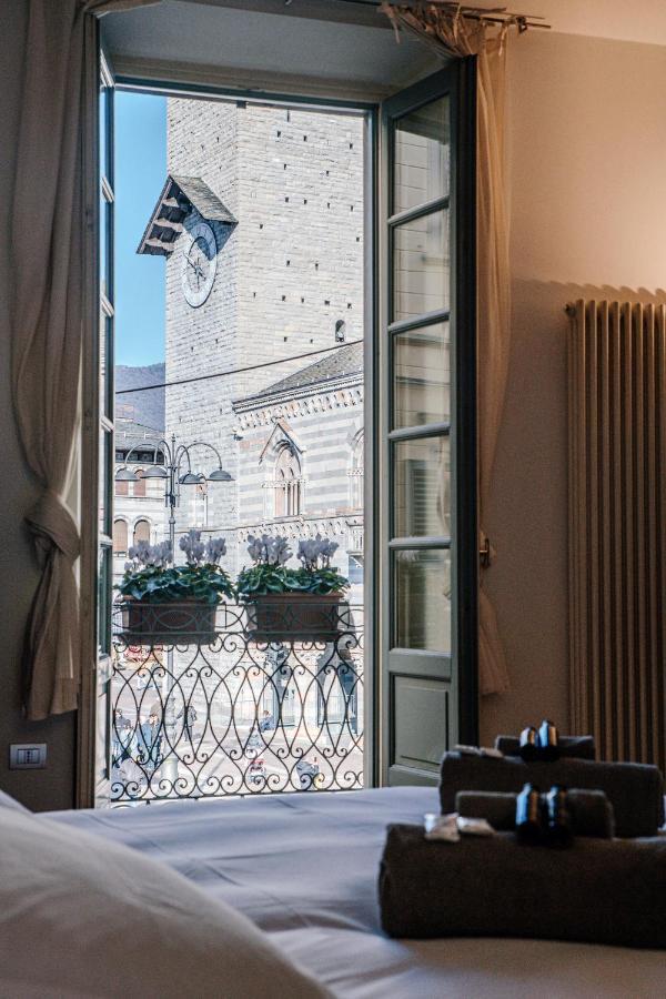 La Finestra Sul Duomo - The House Of Travelers Apartment *