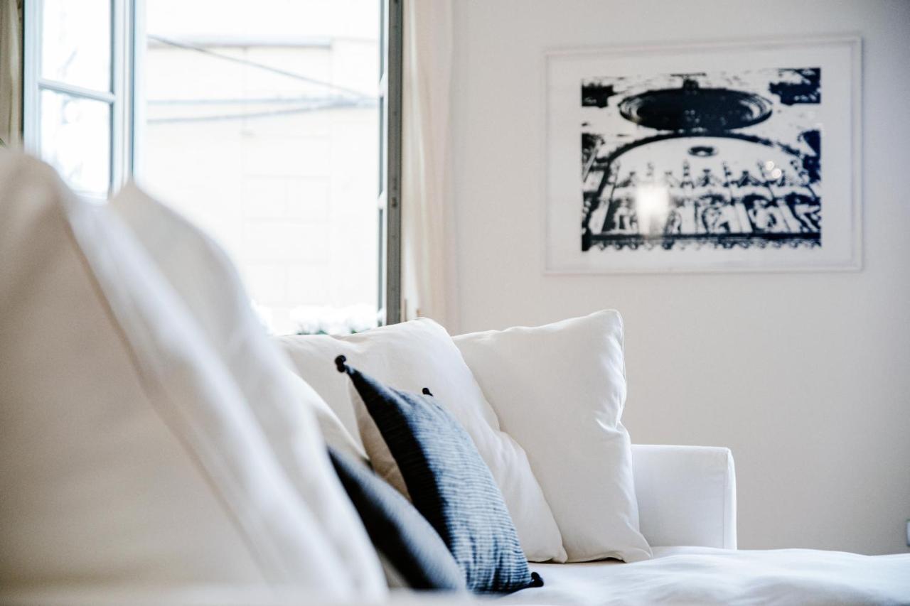 La Finestra Sul Duomo - The House Of Travelers Apartment Como