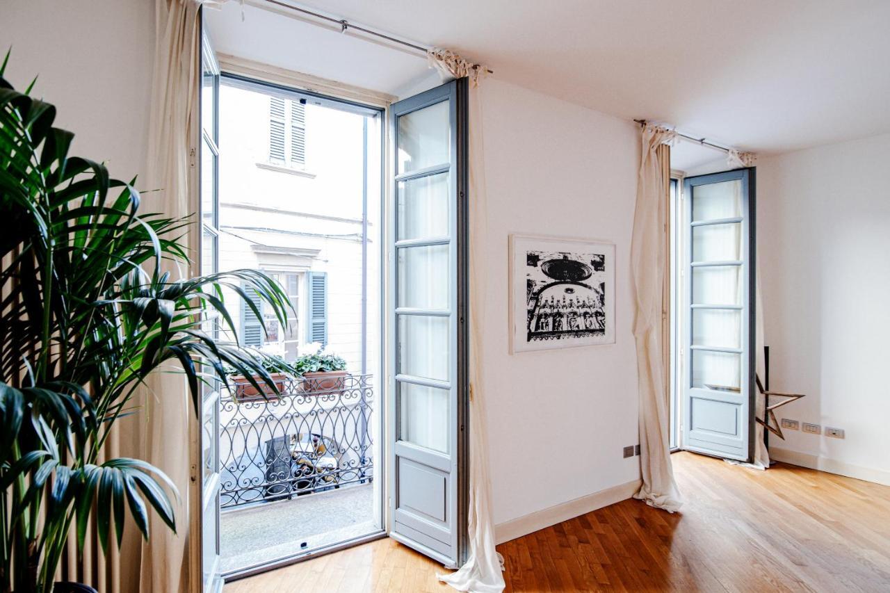 La Finestra Sul Duomo - The House Of Travelers Apartment