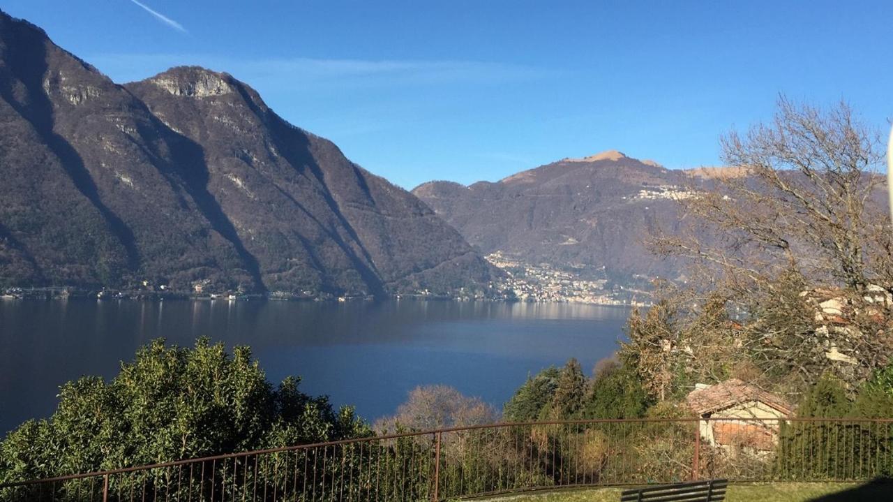 Lovely Stonehouse With Panorama Lake View Ferienhaus
