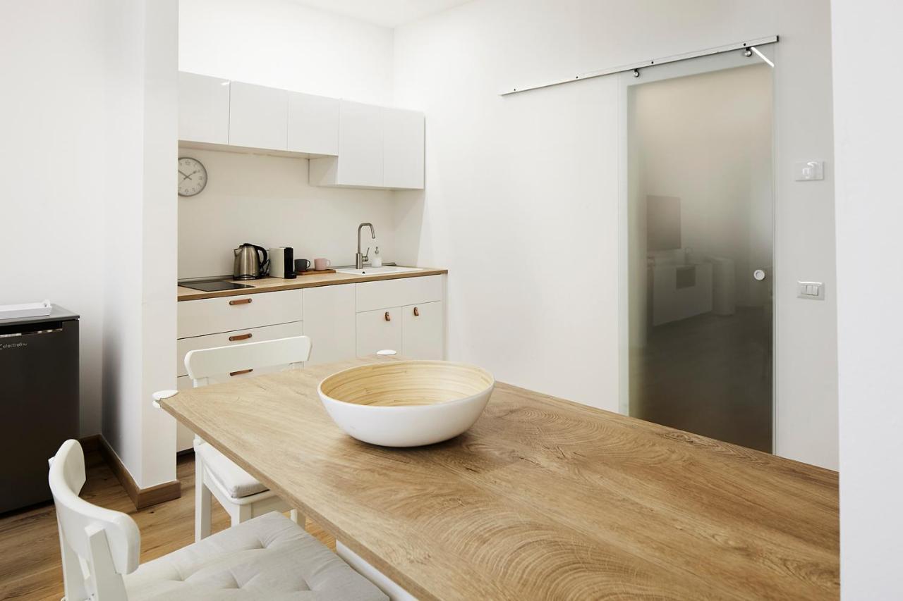 Apartment 77 In Centro Citta By Holiday Solutions Como