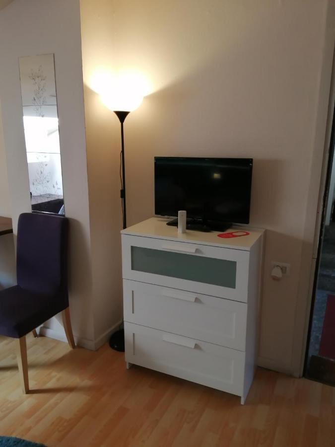 Gira Guest house
