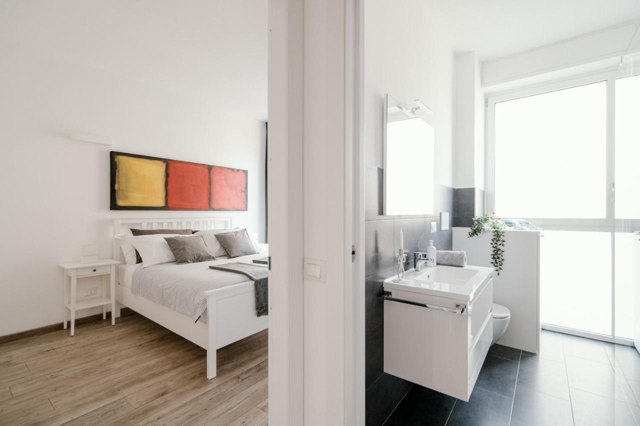 Mark's Gallery By Myhomeincomo Como