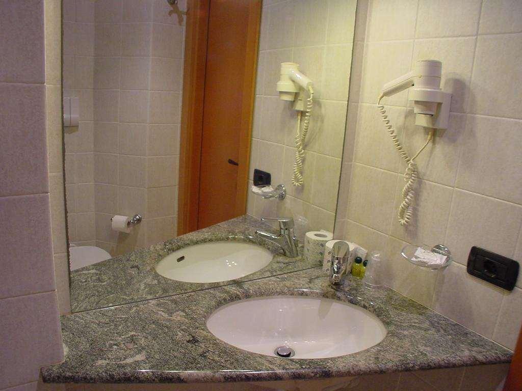 Don Abbondio Hotel 3*
