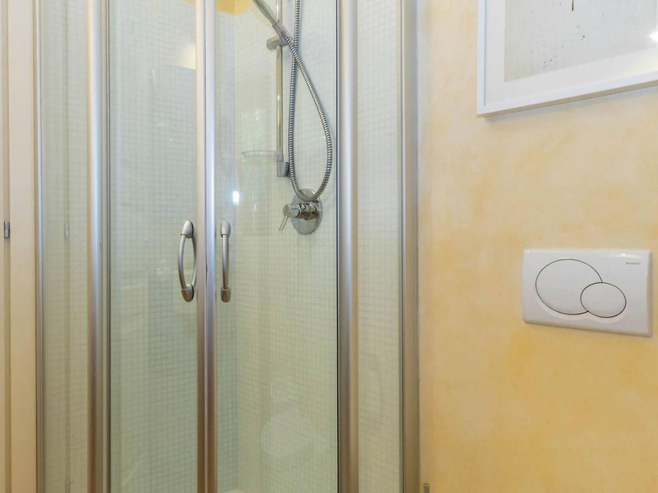 Altido Exclusive With Parking On The Lake Como Coast Apartment