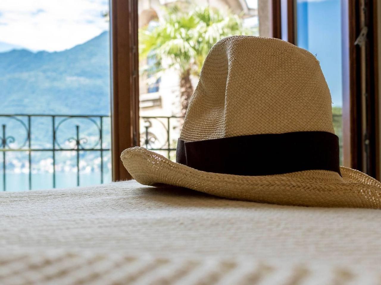 Altido Exclusive With Parking On The Lake Como Coast
