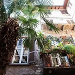 La Casa Di Pietra - The House Of Travelers