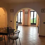 Beautiful Lake View Apartment In Gravedona - Larihome A01