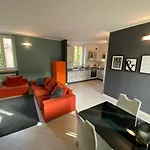 Casa Bellagio Beach: Pool, 100M Lake & Near City