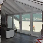 White Suite - Jacuzzi, Swimming Pool & Lake View