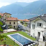 Lescen White Residence - Lake View