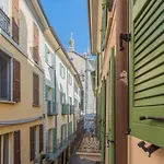 Modern & Stylish Apartment In Como City By Rent All Como