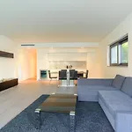 Lakefront Apartment Private Parking And Pool