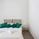 Sofia Lake Suite