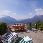 Residence Vista D\'Oro Apartments