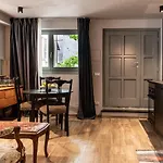 Wisteria Court - Suite 2 - Menaggio