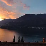 Casale Sul Lago Di Como